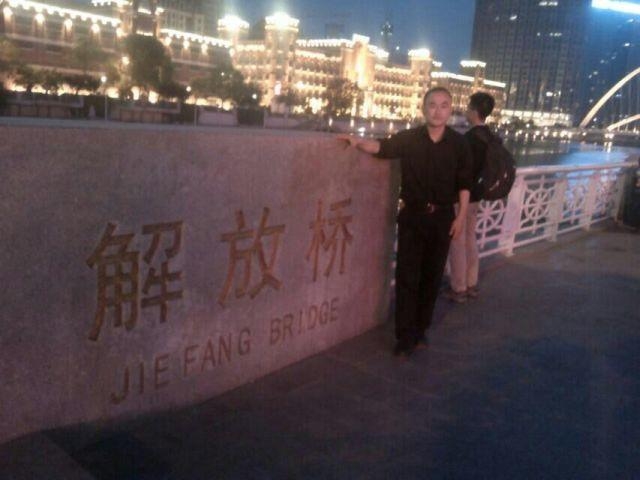 海阔天空的第一张照片--滨州男同性恋服务网